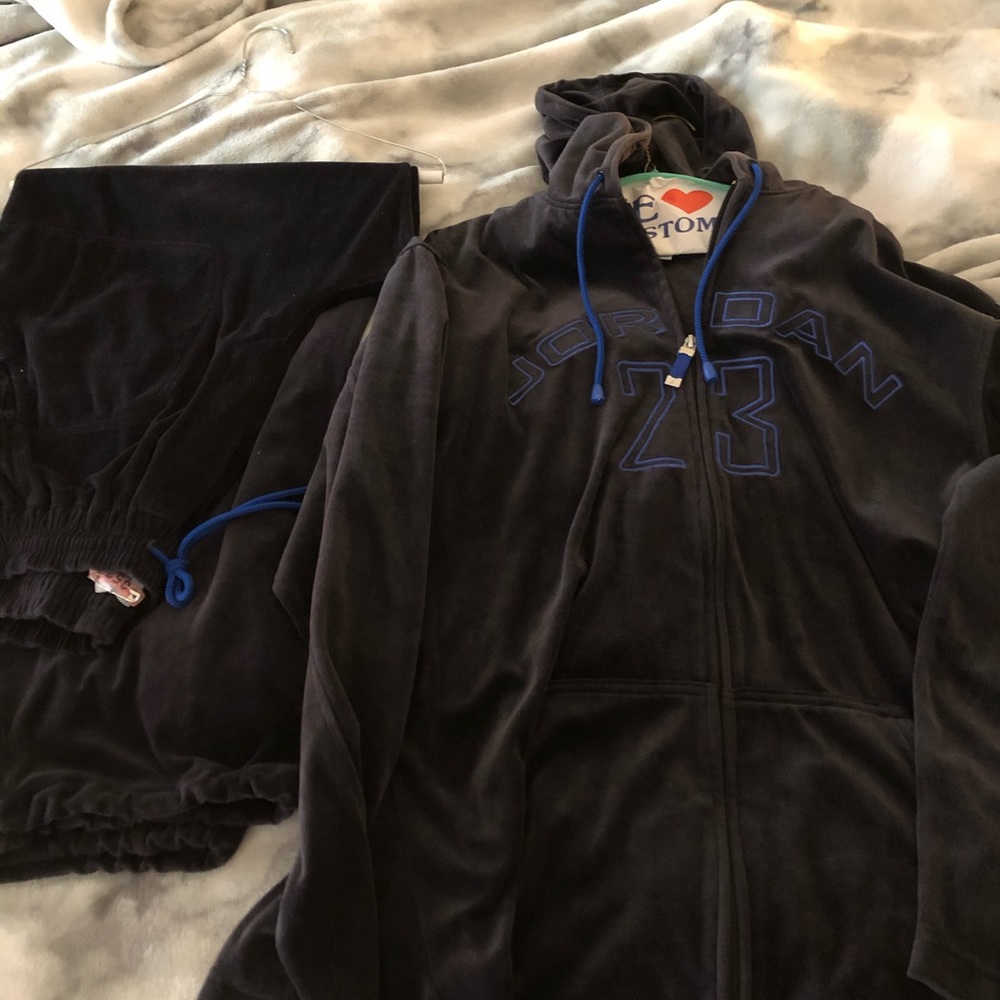 Jordan Velour Tracksuit sz L/M